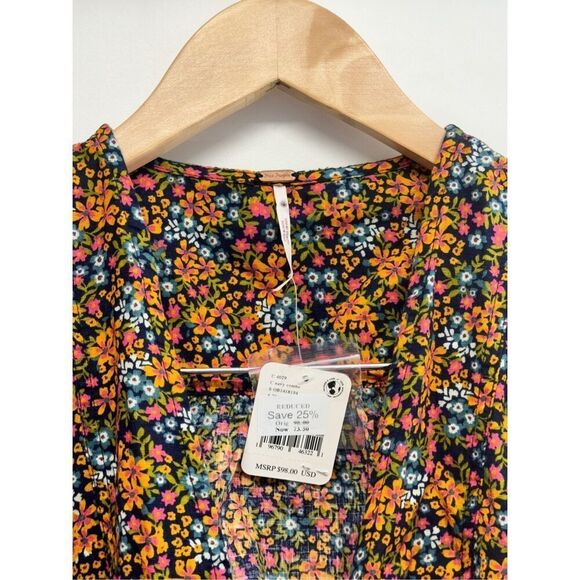 Free People Blouse Womens Size Extra SmalI Found You Top Floral Multicolor NEW - Picture 7 of 9